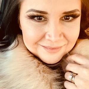 Meet your Posher, María